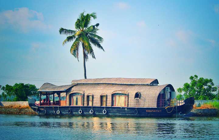 What is the best Kerala tour package for 4 nights and 5 days?